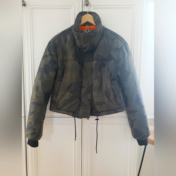 Bagatelle puffer camo jacket M-L - Picture 2 of 11
